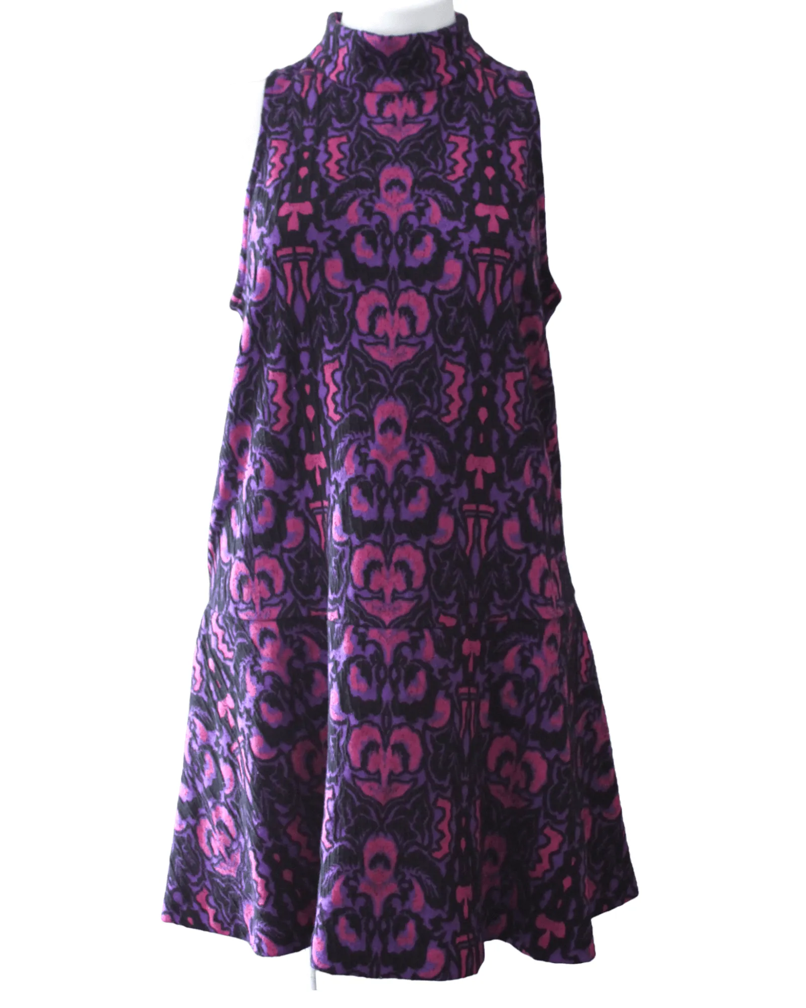 Dark Winter Jacquard Print Sleeveless Dress