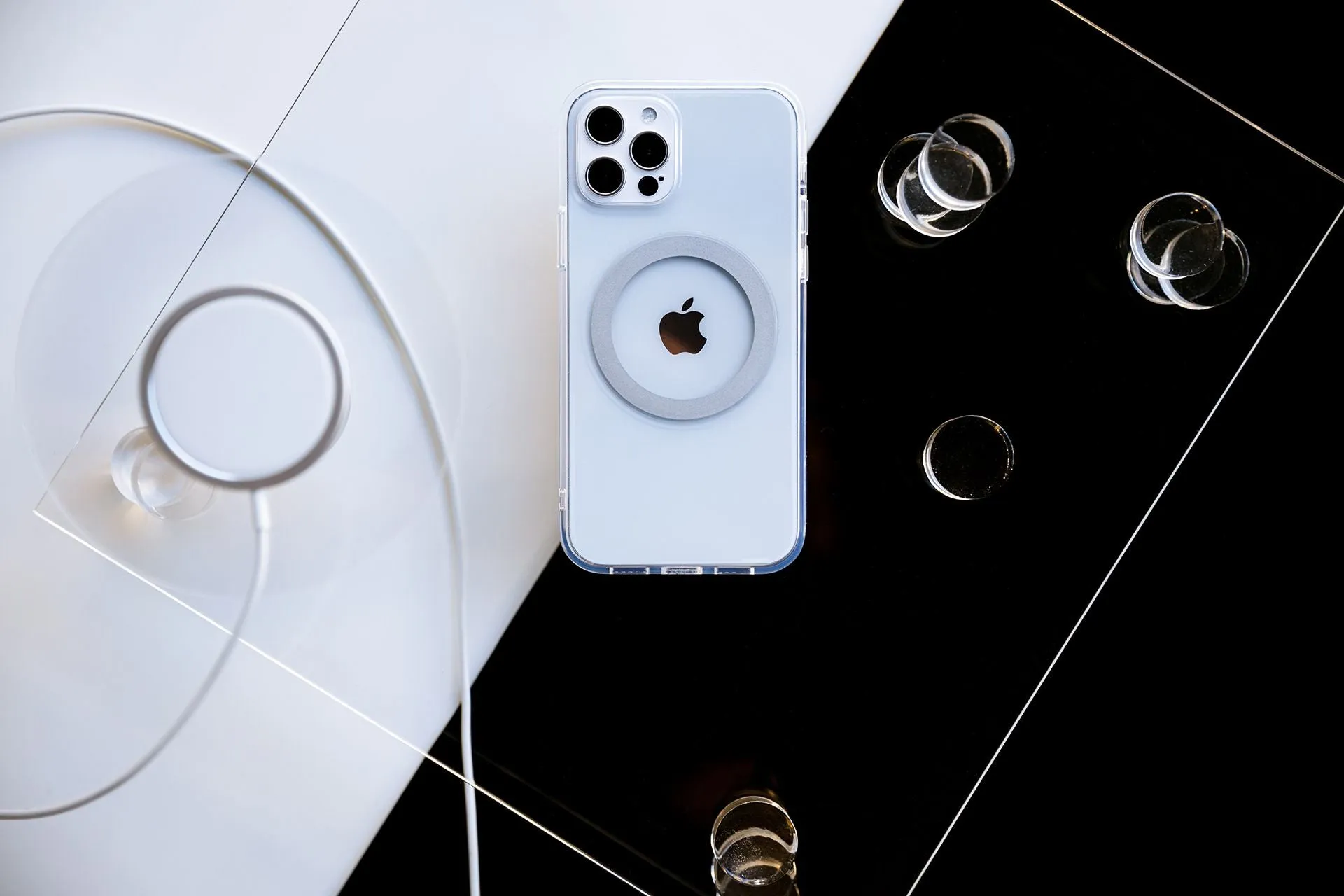 MagClear iPhone 12 Pro Max
