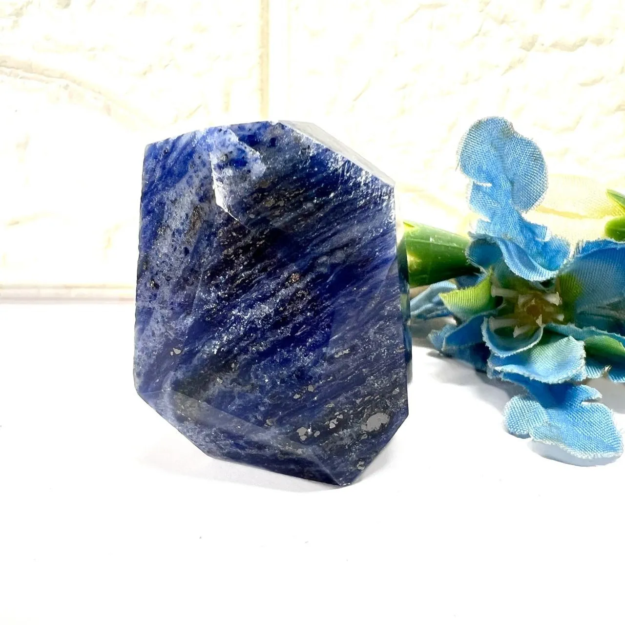 Sodalite Free Forms (Expression)